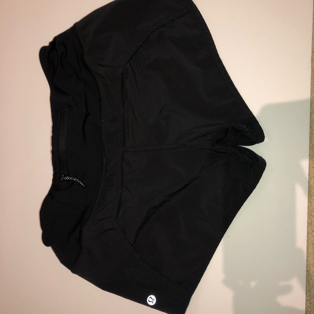 Lululemon black shorts